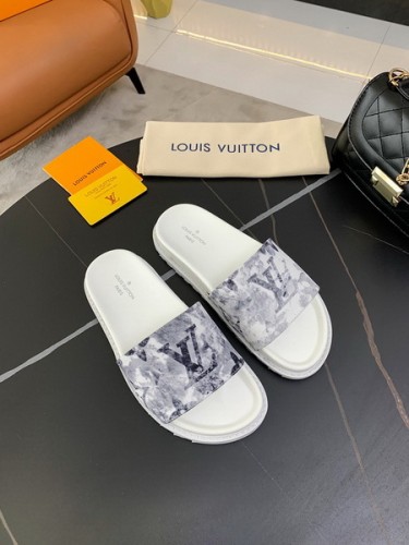 LV women slippers AAA-256