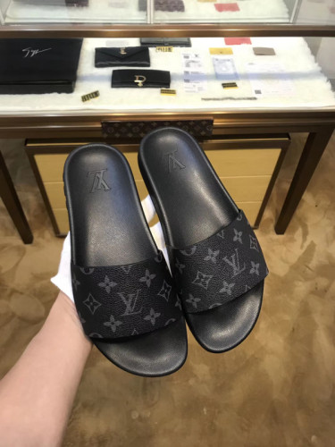 LV men slippers AAA(38-45)-160