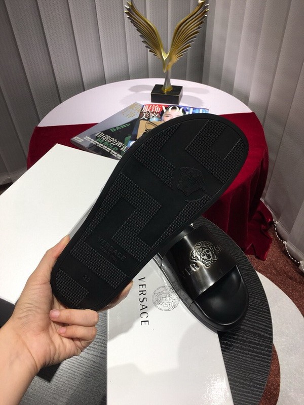 Versace men slippers AAA-133(38-44)