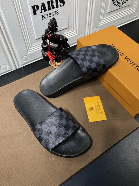 LV men slippers AAA-571