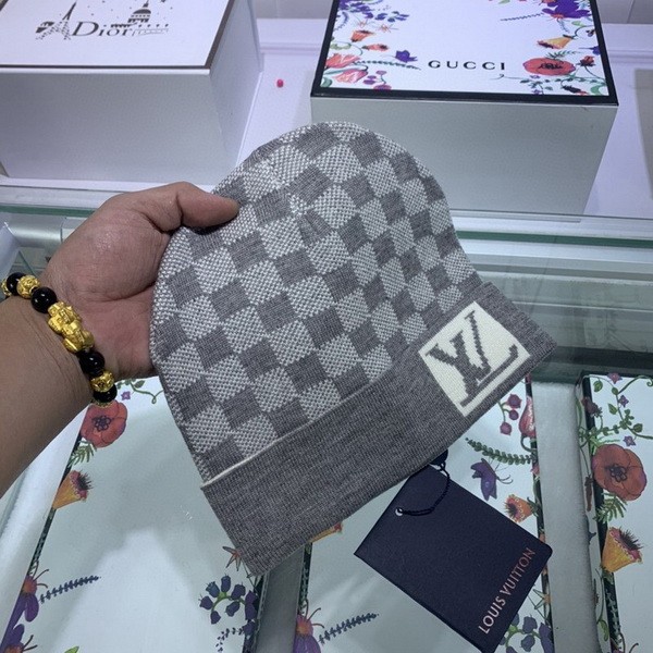 LV Wool Cap Scarf AAA-059