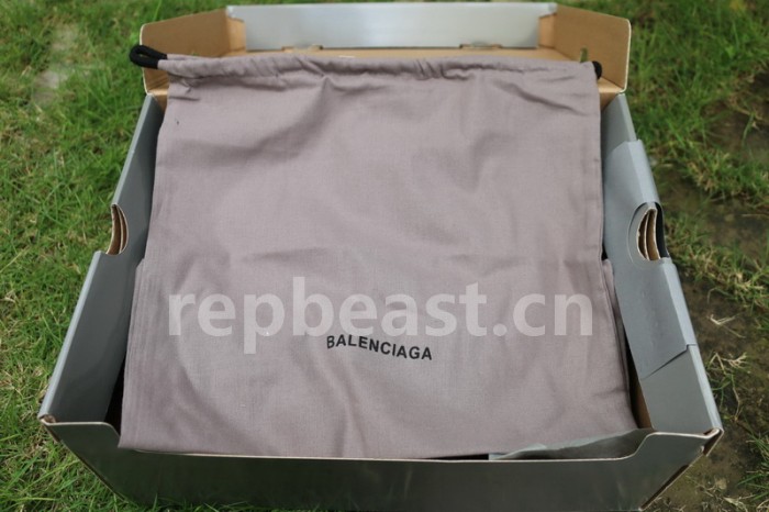 Super Max B Sandals-001