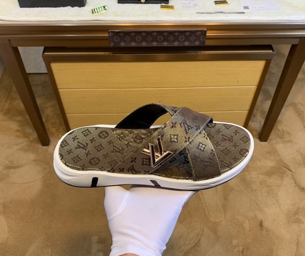 LV men slippers AAA-381(38-45)