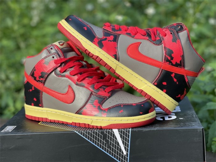 Authentic Nike Dunk High 1985  red-acid-wash