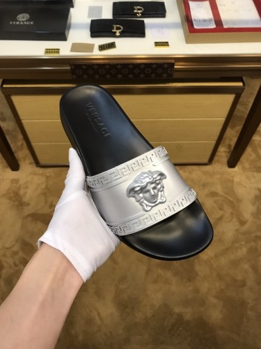 Versace men slippers AAA-095