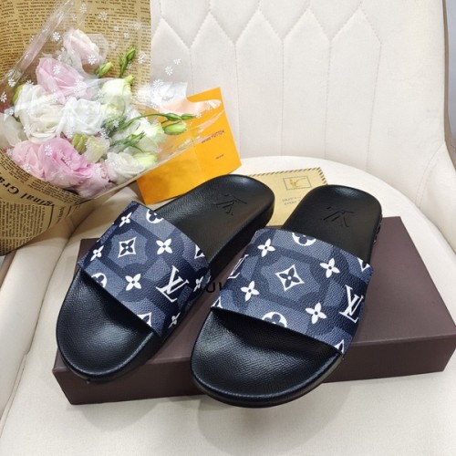 LV men slippers AAA-1087