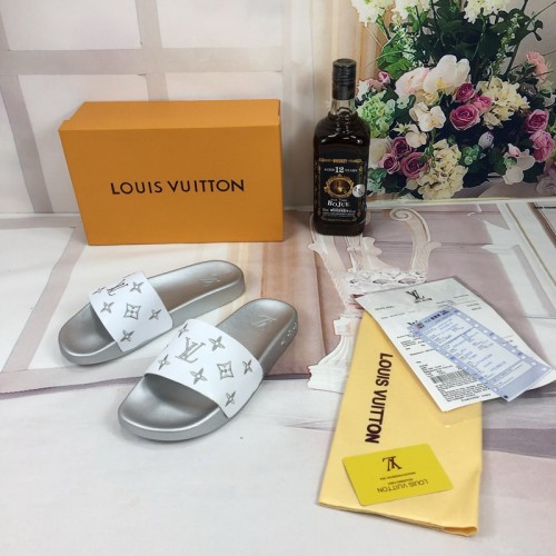 LV Sandals 1;1 Quality-100