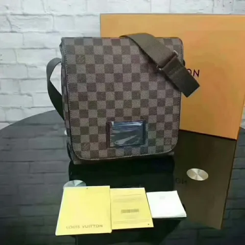 LV Men Hangbags AAA-031