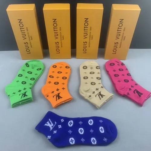 LV Socks-024