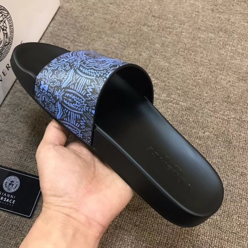 Versace men slippers AAA-110