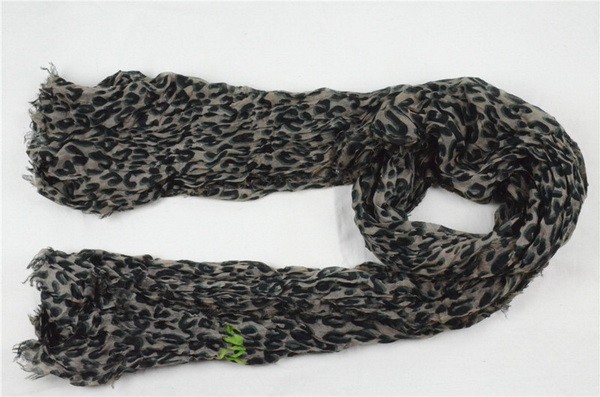 LV Silk Scarf AAA-096