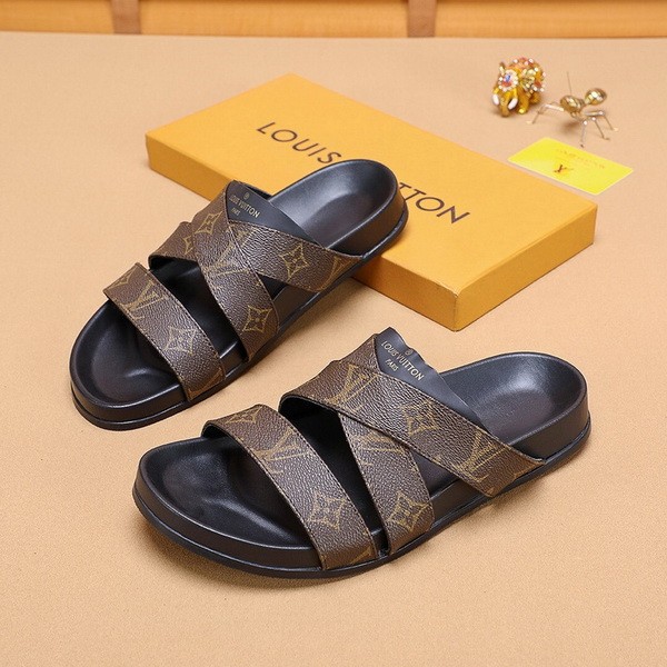 LV men slippers AAA-425