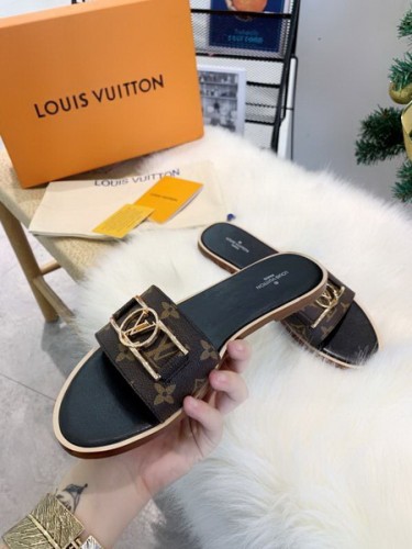 LV women slippers AAA-134