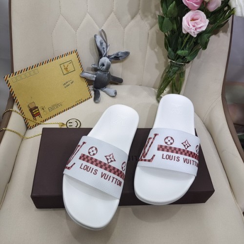 LV women slippers AAA-307