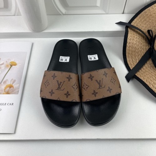 LV women slippers AAA-221