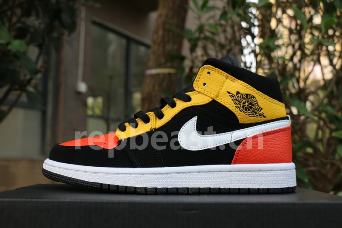 Authentic Air Jordan 1 Mid “Raygun”