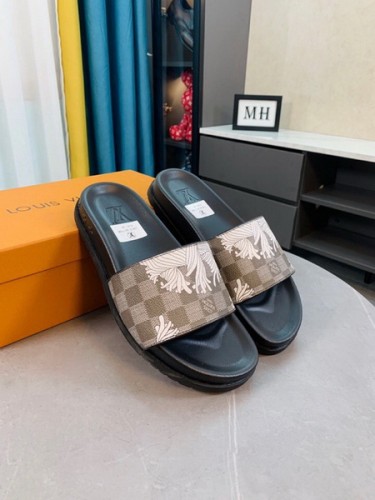 LV men slippers AAA-1051