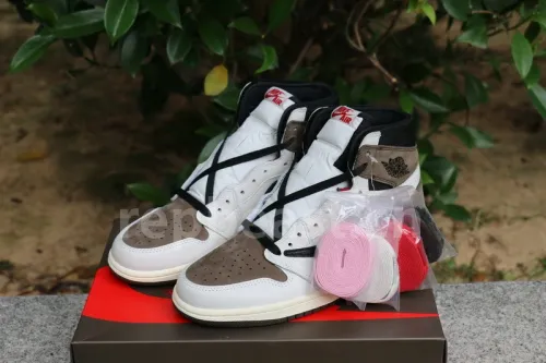 Authentic 2.0 Travis Scott x Air Jordan 1