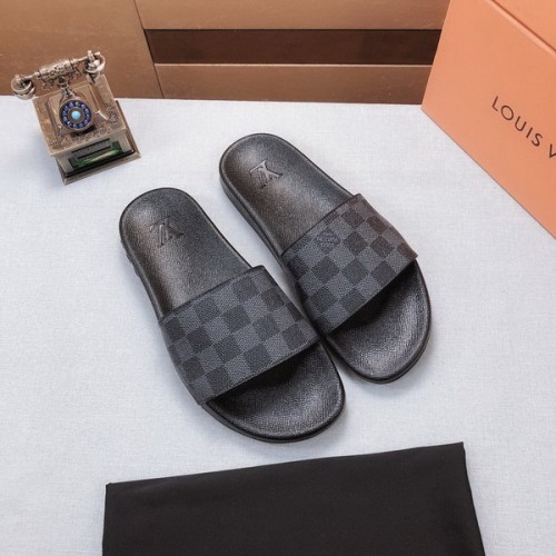 LV women slippers AAA-026