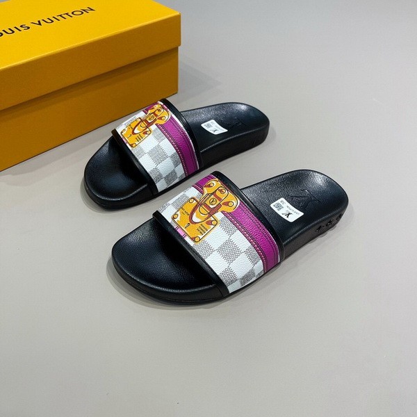 LV men slippers AAA-920