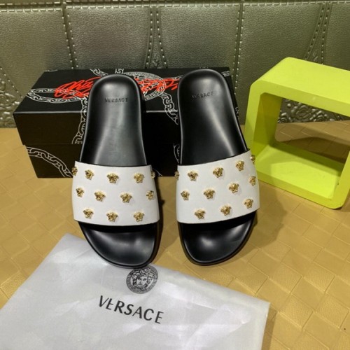 Versace men slippers AAA-257