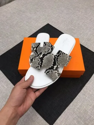 Hermes men slippers AAA-122(38-44)