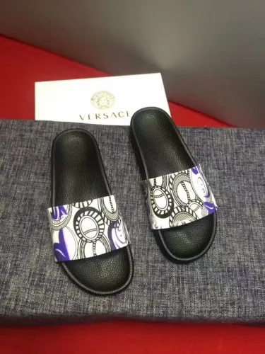 Versace men slippers AAA-092