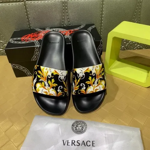 Versace men slippers AAA-247