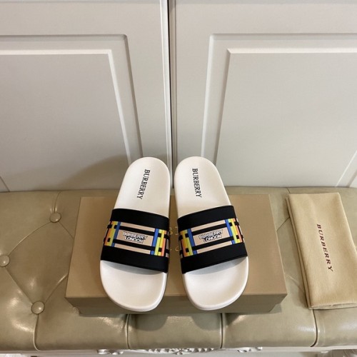 Burberry women slippers AAA-011