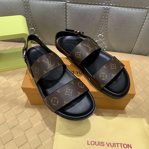 LV men slippers AAA-630