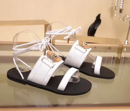 Versace women slippers AAA-036