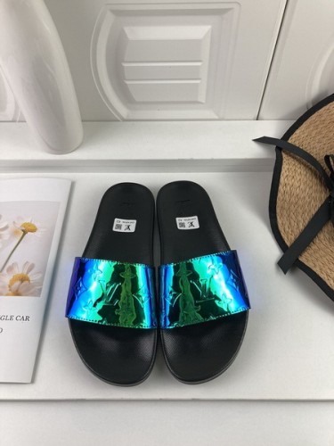 LV women slippers AAA-219