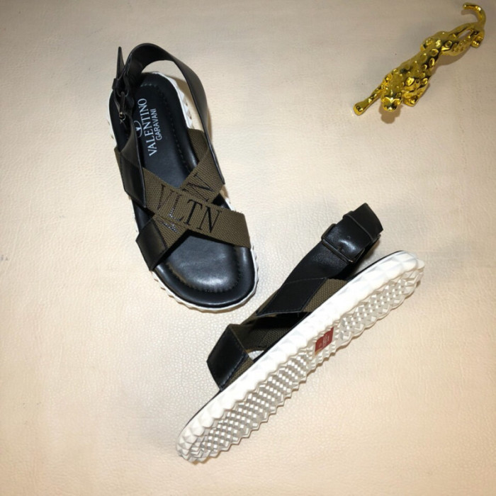 VT Men slippers AAA-069