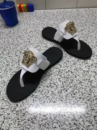 Versace women slippers AAA-041