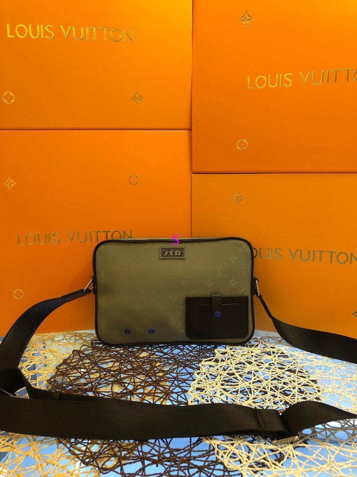 LV Hangbags AAA-113