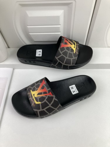 LV women slippers AAA-333