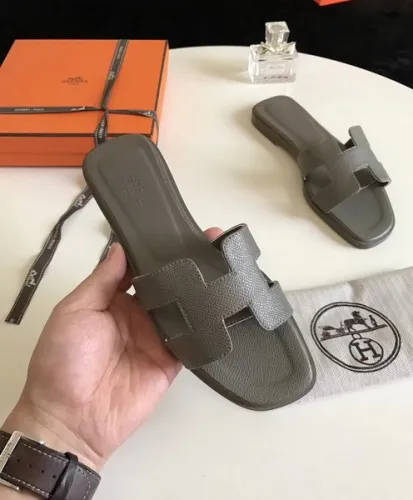 Hermes women slippers AAA-304(35-40)