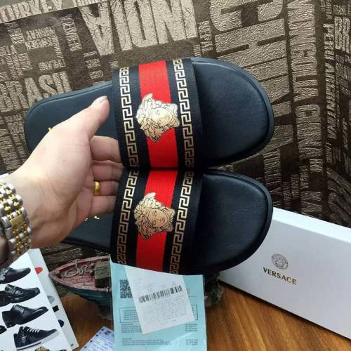 Versace Men slippers AAA-088