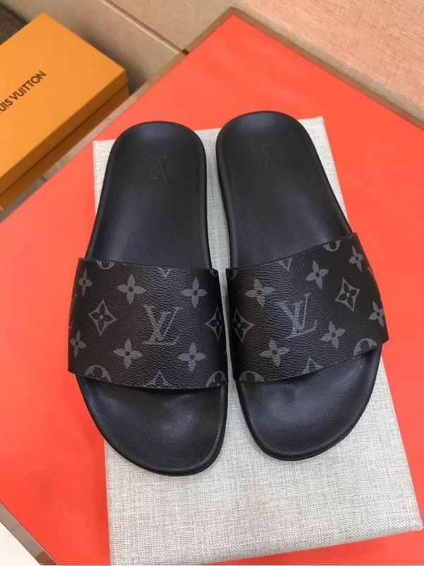 LV men slippers AAA(38-45)-217