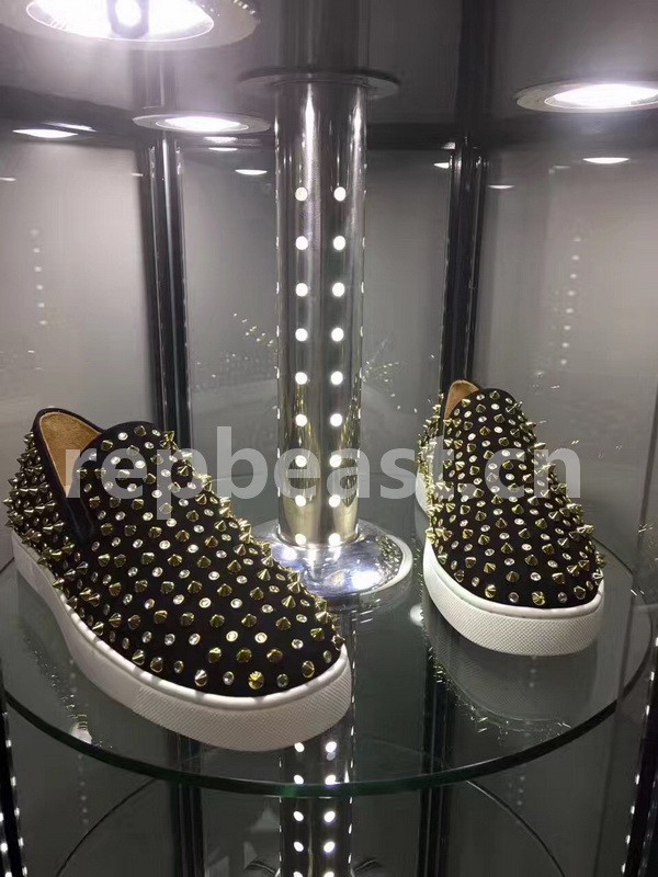 Super Max Christian Louboutin Shoes-678