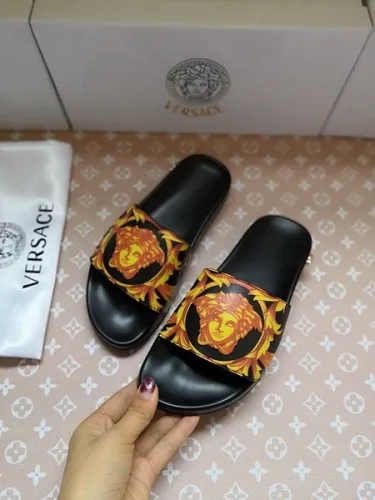 Versace men slippers AAA-222(38-46)