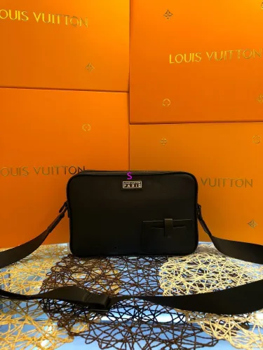 LV Men Hangbags AAA-040