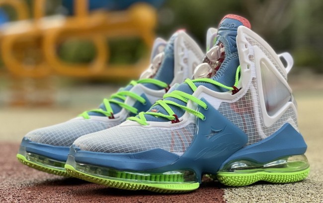 Authentic Lebron Shoes-001