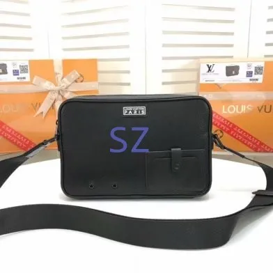 LV Men Hangbags AAA-026