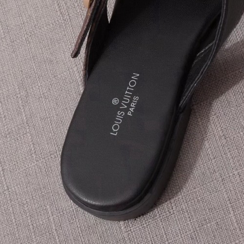 LV Sandals 1;1 Quality-057