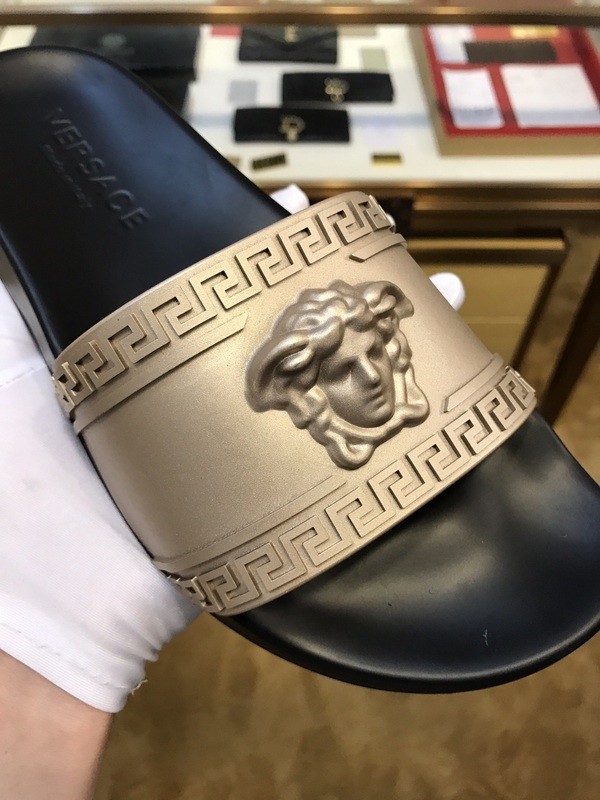 Versace men slippers AAA-096