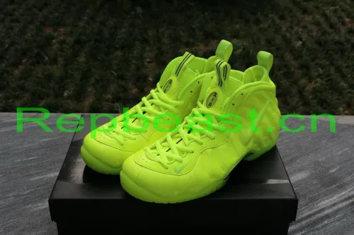 Authentic Nike Air Foamposite Pro “Volt”