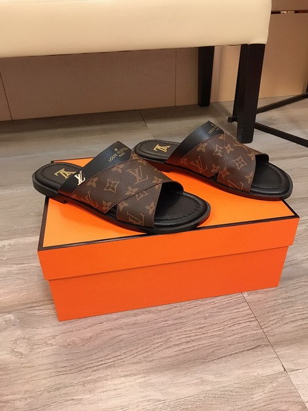 LV men slippers AAA-1068