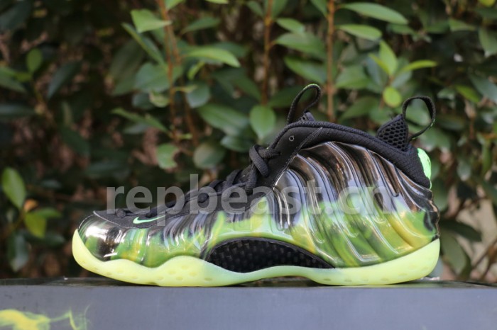 Nike Air Foamposite One “ParaNorman”