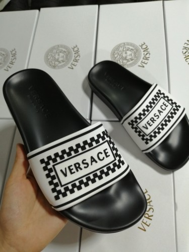 Versace women slippers AAA-054